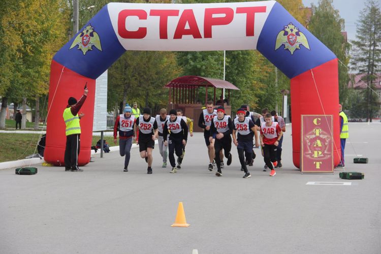 Чемпионат Пермского военного института среди переменного состава по военно-спортивному многоборью (летнему офицерскому троеборью).