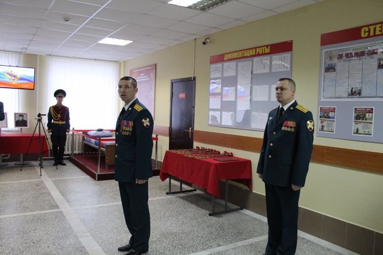 В Пермском военном институте зачислен в списки личного состава факультета связи навечно выпускник ПВИ 2000 года майор Логинов Николай Генадьевич, погибший при исполнении воинского долга.