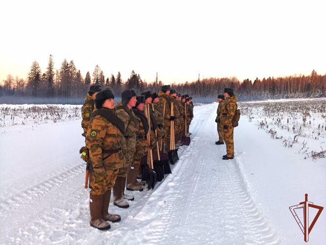 Проведение с курсантами 1 курса Пермского военного института занятий по маскировке войск