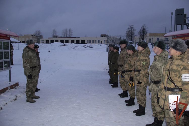 В Пермском военном институте войск национальной гвардии Российской Федерации прошел чемпионат по стрельбе из боевого ручного стрелкового оружия пистолета Макарова на Кубок полковника Яборова А.А.