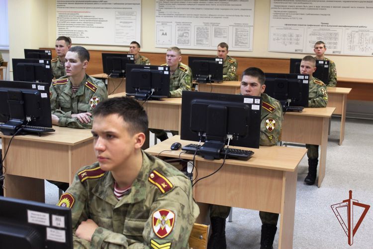 Проведение с курсантами инженерного факультета Пермского военного института вечера-портрета «Золотые Звезды России»