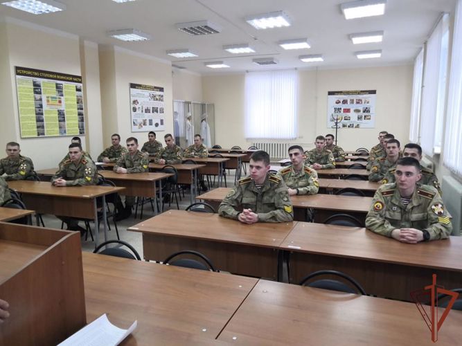 На факультете тыла прошло заседание военно-научного кружка