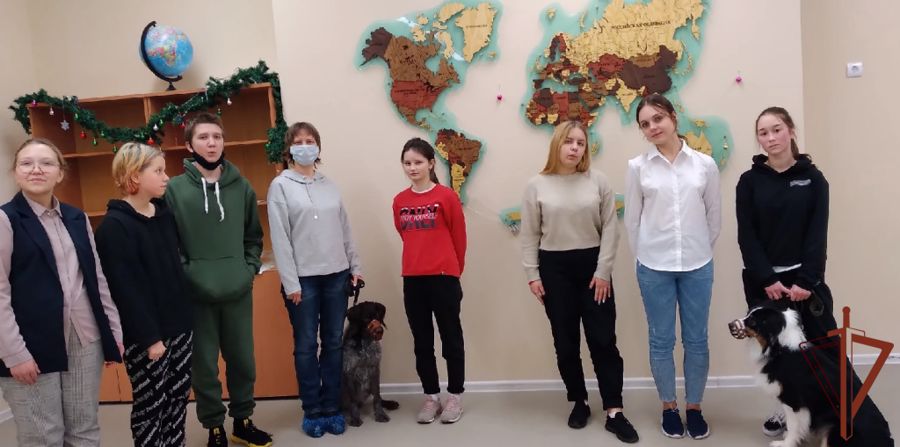 Преподаватели кафедры кинологии провели занятия в МАОУ «Гимназия № 3»