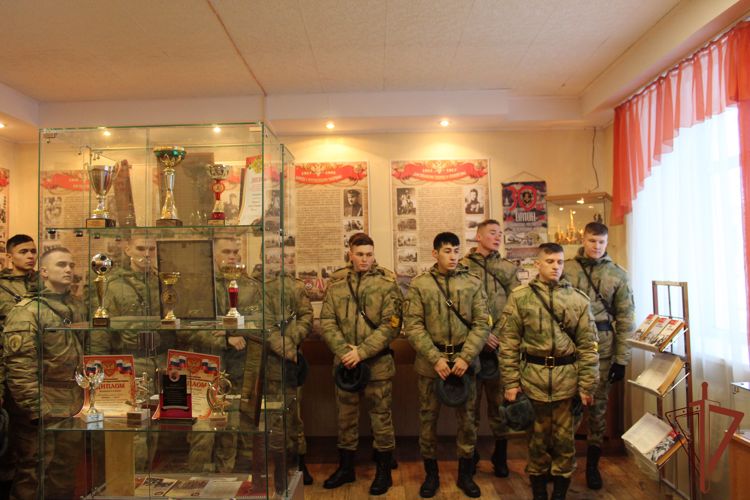 В Пермском военном институте войск национальной гвардии Российской Федерации проходит учебная (войсковая) практика курсантов 5 курса факультета (артиллерийского вооружения)