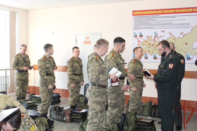 В Пермском военном институте с курсантами  факультета (инженерного обеспечения) проведен смотр готовности к убытию на производственную (технологическую) практику и инструктивное занятие