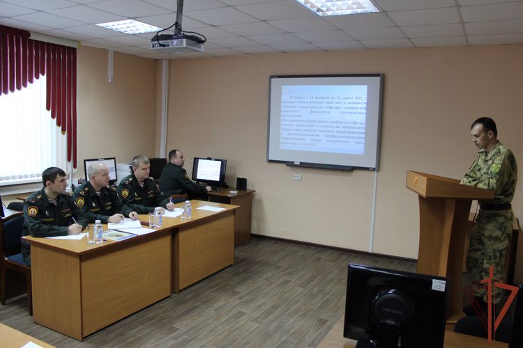 Адъюнктами 2 курса очного и 3 курса заочного обучения адъюнктуры по итогам прохождения педагогической практики был организован отчет