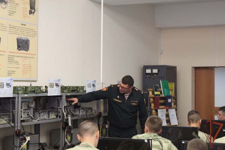 В рамках конкурса «Преподаватель года Пермского военного института войск проведено групповое занятие с курсантами 2 курса по направлению подготовки 56.0501 «Тыловое обеспечение»