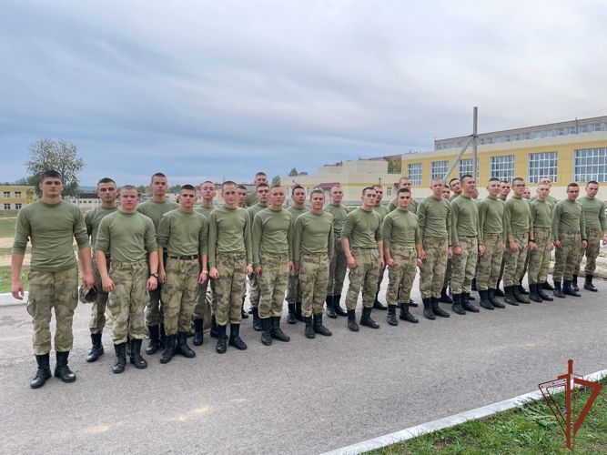 Курсанты 17 роты факультета(тыла) практически отработали навыки по сборке каркасных палаток