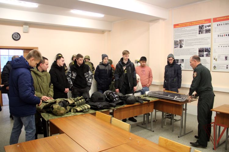 В военном институте проведен День открытых дверей