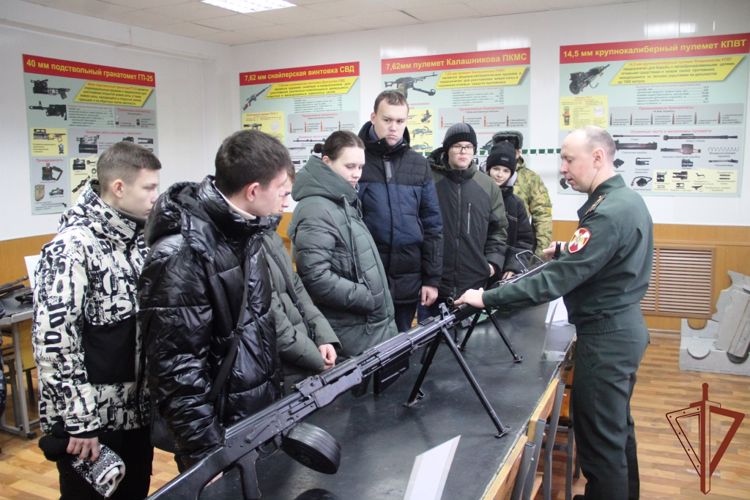 В военном институте проведен День открытых дверей