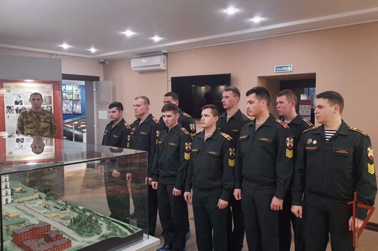 Военнослужащие факультета инженерного обеспечения посетили историческо-мемориальный музей ядерного оружия Российского федерального ядерного центра — ВНИИ РФ