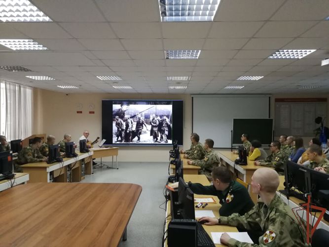 В проведении военно-политического информирования с курсантами факультета связи принял участие председатель совета ветеранов боевых действий Свердловского района г. Перми
