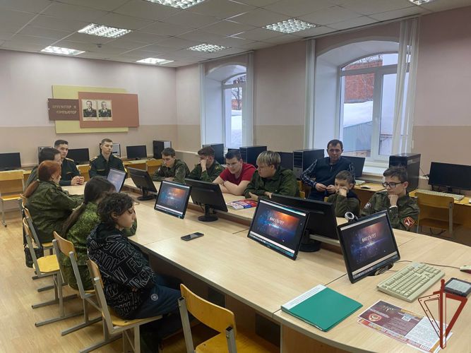 Курсанты факультета связи провели агитационно- пропагандистскую работу в воинских частях и средних образовательных учреждениях по месту их дислокации