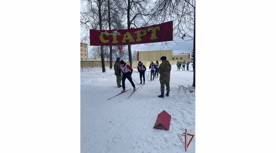 В Пермском военном институте состоялся чемпионат по военно-спортивному многоборью (зимнему офицерскому троеборью)
