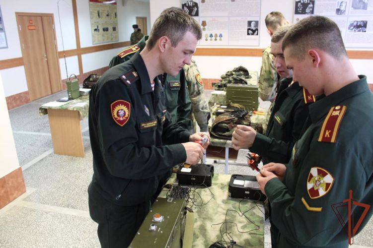 В Пермском военном институте войск национальной гвардии Российской Федерации проведена олимпиада «Юный связист»