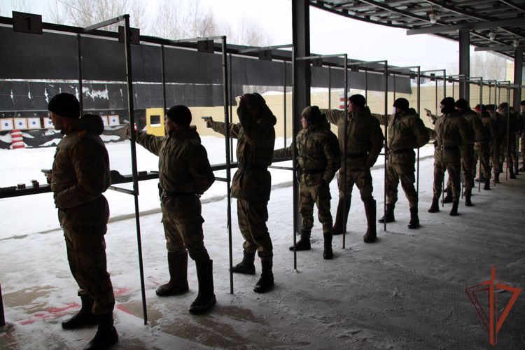 В Пермском военном институте состоялся чемпионат по военно-спортивному многоборью (зимнему офицерскому троеборью)
