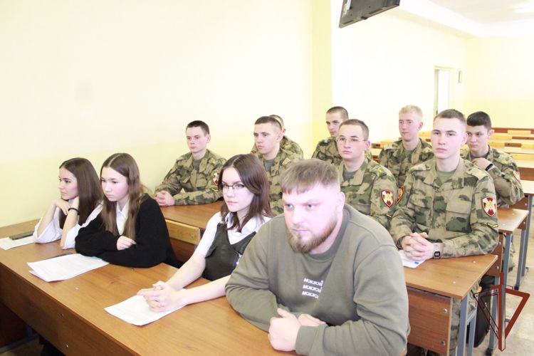 В Пермском военном институте проведён круглый стол, посвящённый 80-летию со дня Победы в Сталинградской битве