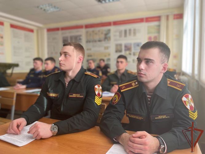 Проведение на кафедре огневой подготовки  круглого стола: «Современное состояние и перспективы развития стрелкового оружия в войсках национальной гвардии Российской Федерации»