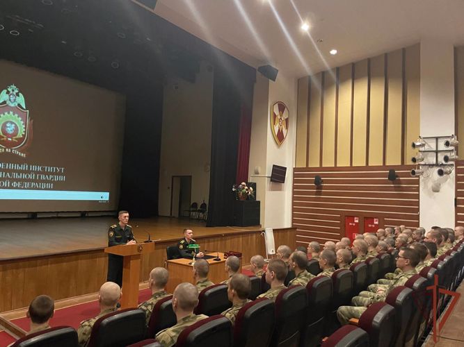 Курсанты факультета связи провели агитационно- пропагандистскую работу в воинских частях и средних образовательных учреждениях по месту их дислокации