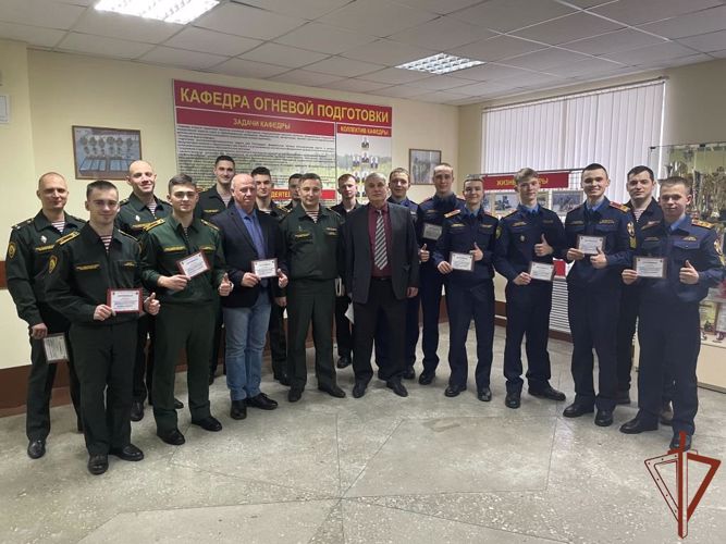 Проведение на кафедре огневой подготовки  круглого стола: «Современное состояние и перспективы развития стрелкового оружия в войсках национальной гвардии Российской Федерации»