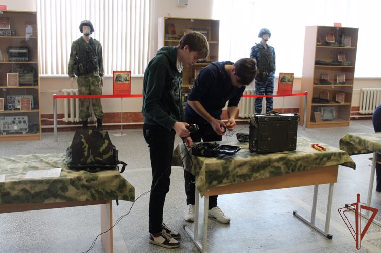 В Пермском военном институте войск национальной гвардии Российской Федерации проведена олимпиада «Юный связист»