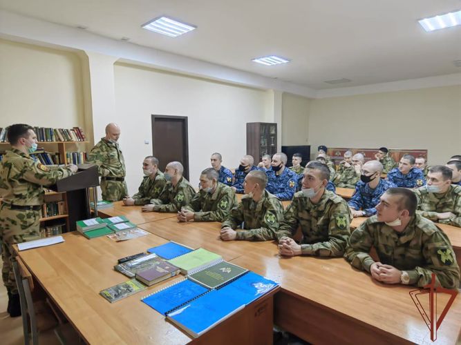 Курсанты факультета связи провели агитационно- пропагандистскую работу в воинских частях и средних образовательных учреждениях по месту их дислокации