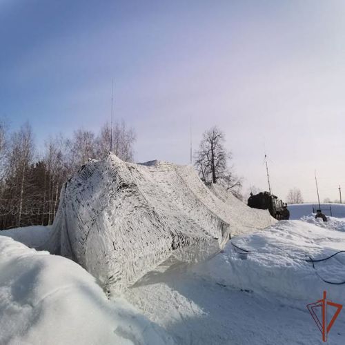 На кафедре связи факультета (связи) проведено практическое занятие по развертыванию и маскировке узла связи тактического звена управления 