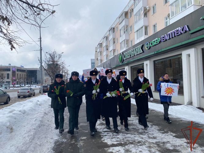 Курсанты военного института приняли участие в ежегодной акции «Вам, любимые», посвященной Международному женскому дню
