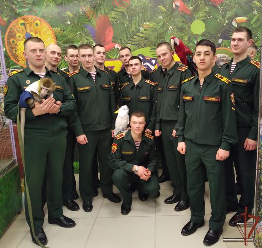 Курсанты кинологического факультета посетили зоофестиваль