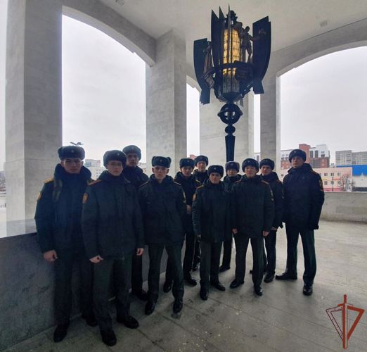 Курсанты кинологического факультета посетили спектакль «Алые паруса» в Театре-Театре