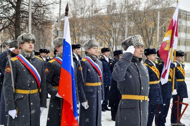Военнослужащие военного института приняли участие в проведении мероприятий, посвященных 80-летию Уральского добровольческого танкового корпуса