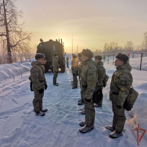 На кафедре связи факультета (связи) проведено практическое занятие по развертыванию и маскировке узла связи тактического звена управления 