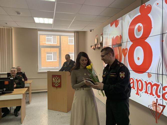 В Пермском военном институте в преддверии Международного женского дня прошло чествование женских коллективов