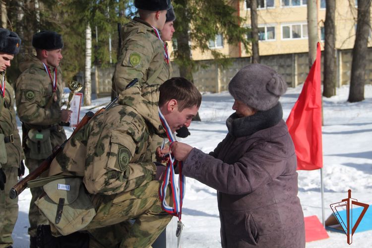 В Пермском военном институте прошла лыжная эстафета, посвящённая памяти капитана В.Т. Халуторных и военнослужащих, погибших при исполнении воинского долга