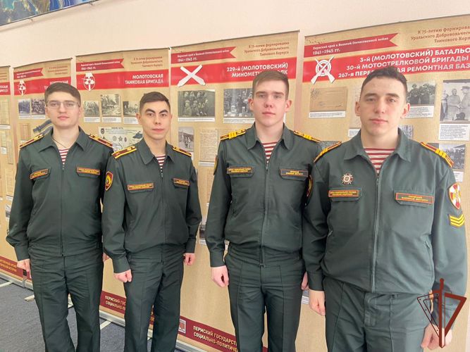 Военнослужащие военного института приняли участие в проведении мероприятий, посвященных 80-летию Уральского добровольческого танкового корпуса