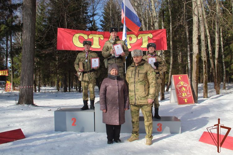 В Пермском военном институте прошла лыжная эстафета, посвящённая памяти капитана В.Т. Халуторных и военнослужащих, погибших при исполнении воинского долга