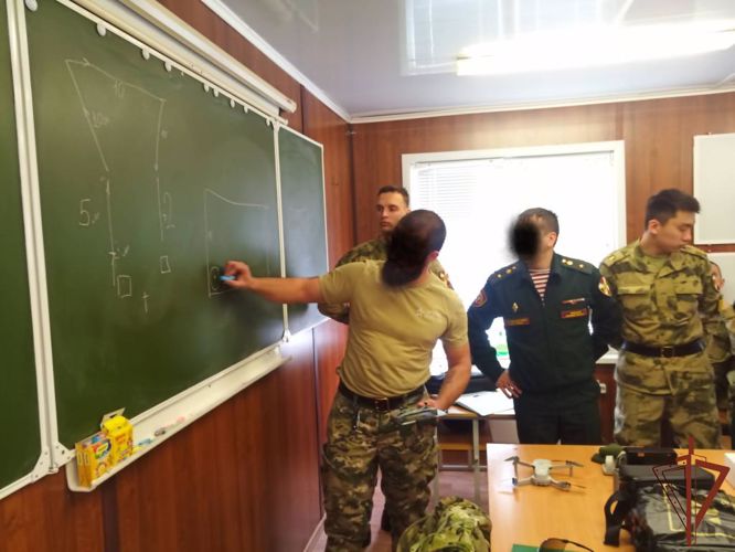 В  военном институте проведены практические занятия по управлению беспилотными воздушными судами