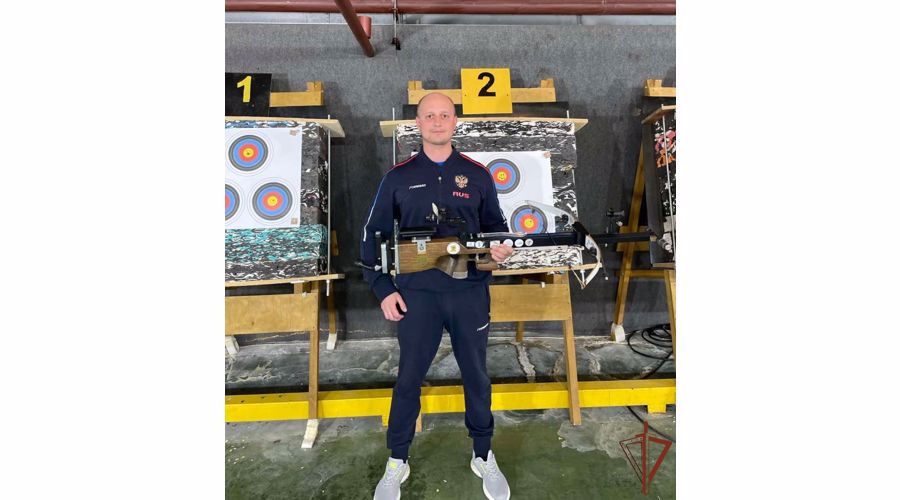 Военнослужащий Пермского военного института принял участие в чемпионате России по стрельбе из арбалета