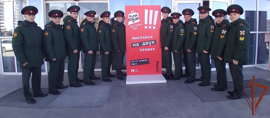 Курсанты факультета (кинологического) посетили  художественную выставку «Арт-Пермь. XXV»