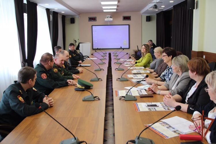 Пермский военный институт посетила делегация администрации и директоров школ из города Ижевск