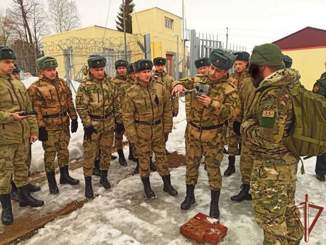 В  военном институте проведены практические занятия по управлению беспилотными воздушными судами