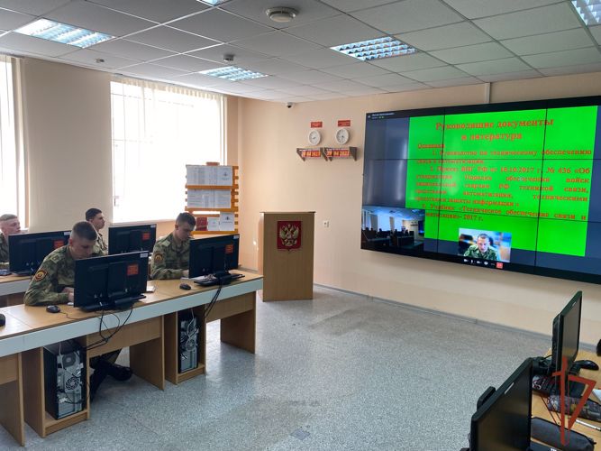 С курсантами по направлению подготовки «Инфокоммуникационные технологии и системы связи» проведено групповое занятие в режиме видео-конференц-связи