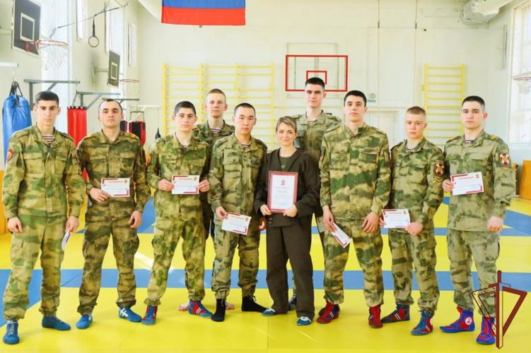Участие военнослужащих Пермского военного института войск национальной гвардии Российской Федерации в учебно-тренировочном семинаре по «САМООБОРОНЕ»