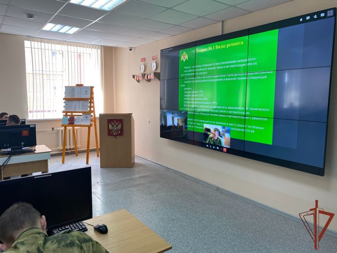 С курсантами по направлению подготовки «Инфокоммуникационные технологии и системы связи» проведено групповое занятие в режиме видео-конференц-связи