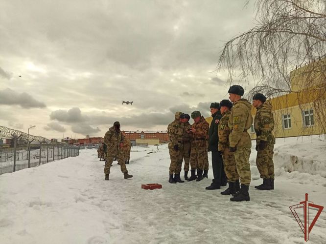В  военном институте проведены практические занятия по управлению беспилотными воздушными судами