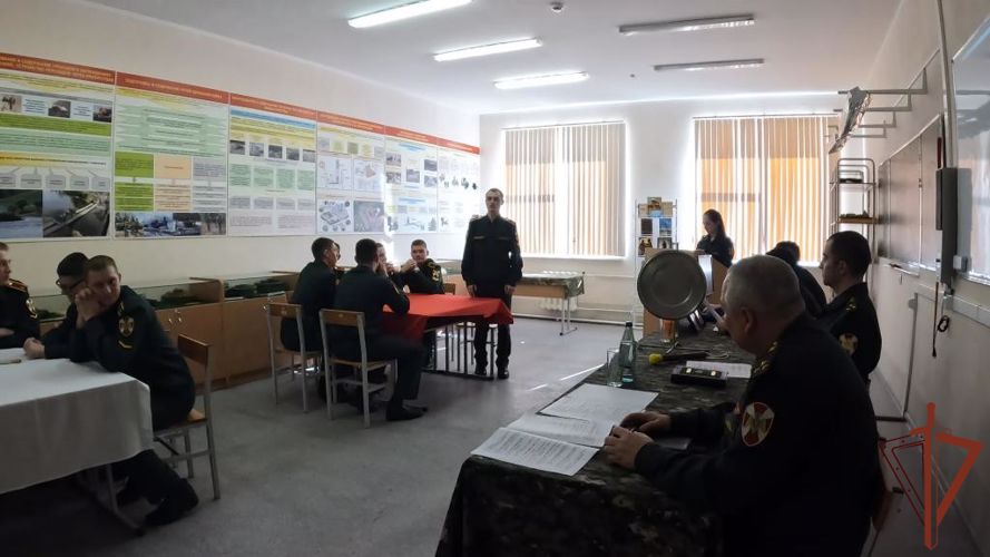 В  военном институте проведена викторина, посвящённая годовщине образования войск правопорядка
