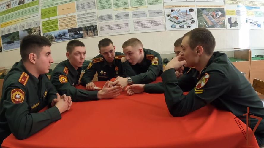 В  военном институте проведена викторина, посвящённая годовщине образования войск правопорядка