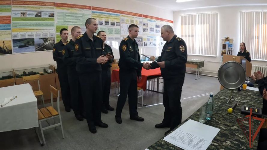 В  военном институте проведена викторина, посвящённая годовщине образования войск правопорядка