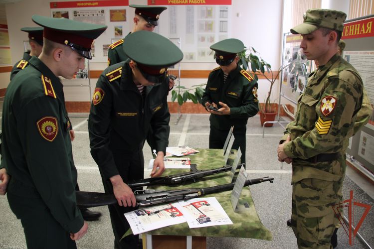 Личный состав Пермского военного института принял участие в ежегодной Международной просветительско-патриотической акции «Диктант Победы», посвященной событиям Великой Отечественной войны 1941-1945 годов