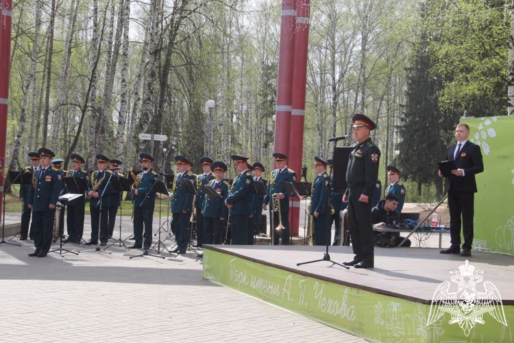 Военнослужащие Пермского военного института приняли участие в праздничных мероприятиях, посвященных Дню Победы советского народа в Великой Отечественной войне